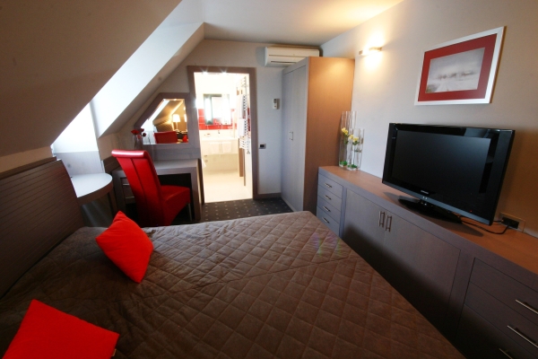 Garni Hotel Leopold (Novi Sad)